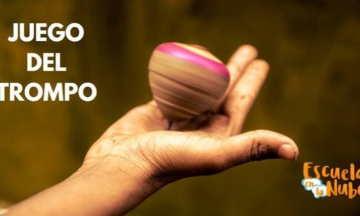 Trompo tradicional de madera con su cuerda, utilizado para practicar el lanzamiento y el giro.